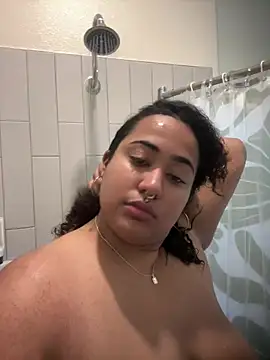 honeyb178 online show from June 30, 11:39 pm