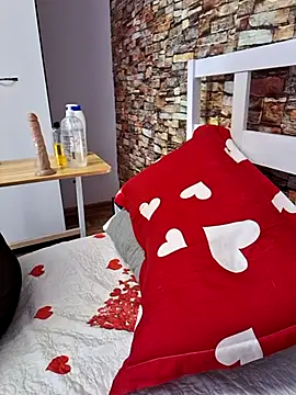 Hot Azaleea online show from March 7, 6:21 am