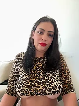 NathFox online show from June 4, 5:52 pm