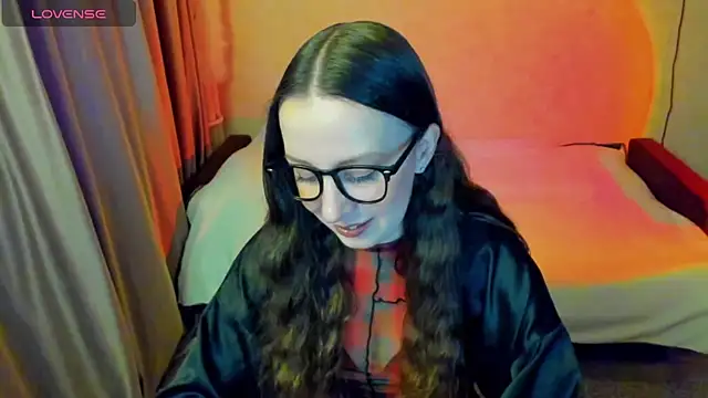 Snapshot of CurlySteph chatting on May 17, 5:42 pm CurlySteph online show from May 17, 5:42 pm