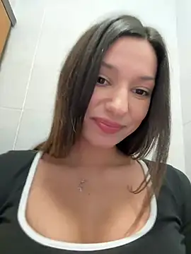  MiaQueen  online show from March 15, 12:15 am