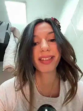  MiaQueen  online show from March 16, 9:37 pm