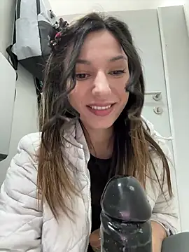  MiaQueen  online show from March 17, 11:32 pm