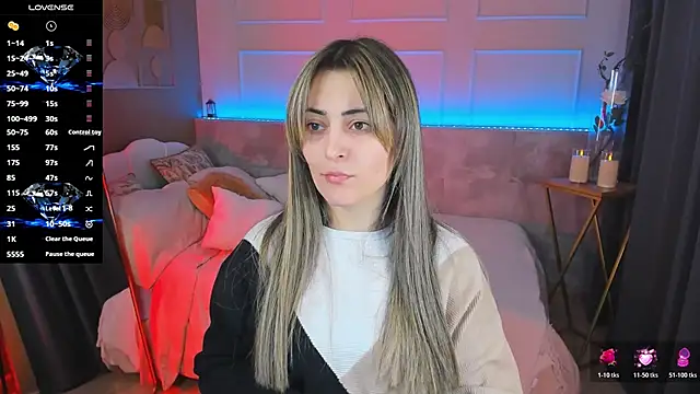 KylieMellow online show from February 14, 1:30 pm