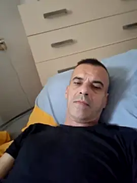Snapshot of ionel12 chatting on July 6, 12:35 pm ionel12 online show from July 6, 12:35 pm
