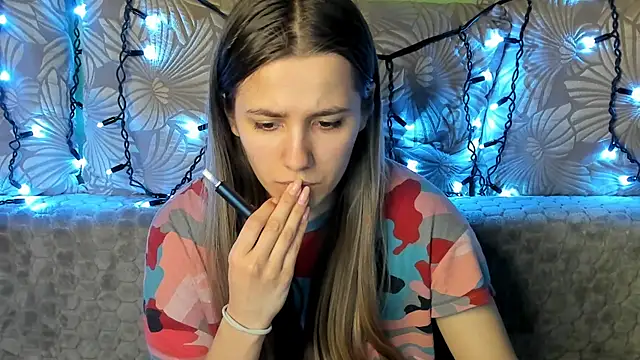 MaggieCake online show from February 16, 4:53 am