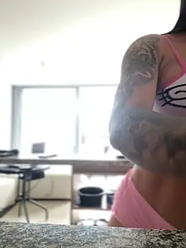 LaraHenao online show from February 12, 2:12 pm