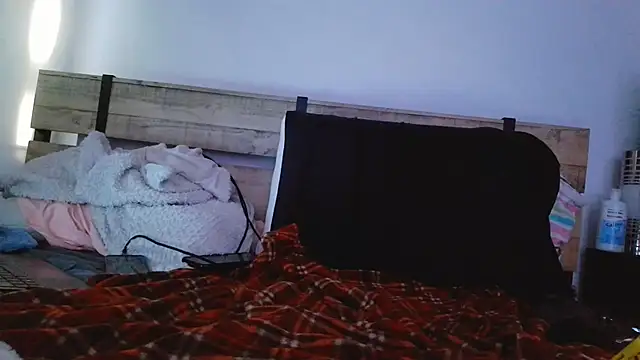 Snapshot of JaySquirt96 chatting on July 28, 12:01 pm JaySquirt96 online show from July 28, 12:01 pm