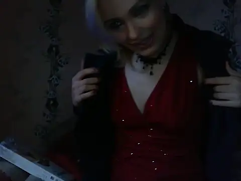 WildMissNiks online show from March 23, 6:28 am