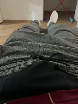 Snapshot of Io1994 chatting on December 20, 12:29 am Io1994 online show from December 20, 12:29 am