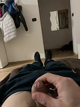 Snapshot of Io1994 chatting on February 24, 11:25 pm Io1994 online show from February 24, 11:25 pm