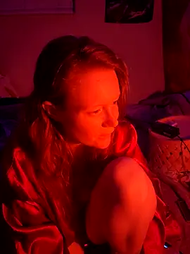 Snapshot of LilTokez chatting on February 15, 1:57 am LilTokez online show from February 15, 1:57 am