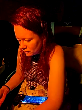 Snapshot of LilTokez chatting on March 4, 12:33 pm LilTokez online show from March 4, 12:33 pm