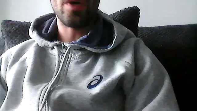 Snapshot of juju156111 chatting on October 27, 9:13 am juju156111 online show from October 27, 9:13 am