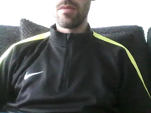 Snapshot of juju156111 chatting on February 14, 10:01 am juju156111 online show from February 14, 10:01 am