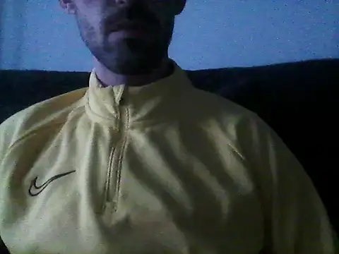 Snapshot of juju156111 chatting on March 6, 5:09 pm juju156111 online show from March 6, 5:09 pm