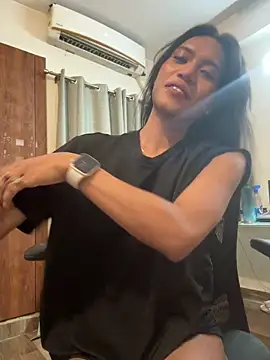 DarlingJenny22 online show from May 26, 9:33 pm
