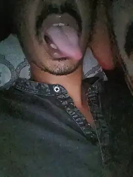 dreamtoungelick69 online show from June 9, 10:43 pm