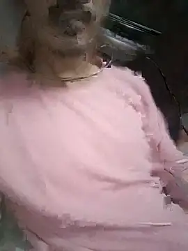 dreamtoungelick69 online show from June 18, 4:44 pm