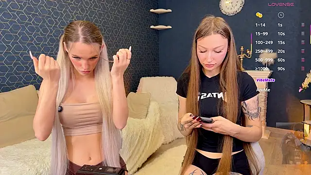 mikkixmeow online show from July 18, 11:36 am