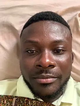 Snapshot of Khendren chatting on March 4, 8:20 am Khendren online show from March 4, 8:20 am