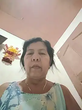 Snapshot of TropicalFlower chatting on June 16, 1:36 pm TropicalFlower online show from June 16, 1:36 pm