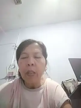 Snapshot of TropicalFlower chatting on July 10, 11:46 am TropicalFlower online show from July 10, 11:46 am