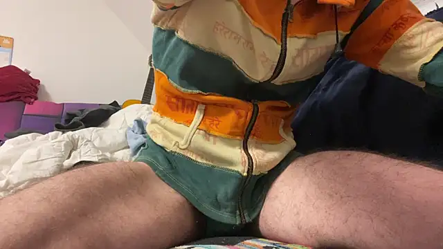 Snapshot of BodyPlayer4u chatting on December 14, 7:51 pm BodyPlayer4u online show from December 14, 7:51 pm