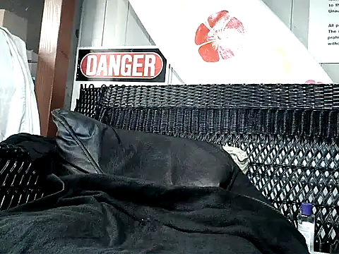 HungHawaiian808xh online show from November 16, 8:03 pm