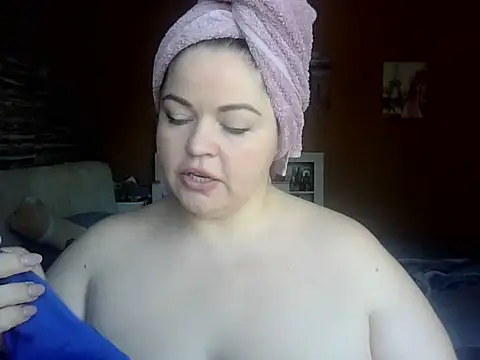 cute  cherry online show from February 10, 12:31 pm