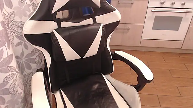 Mandarin4ks online show from April 2, 1:09 pm