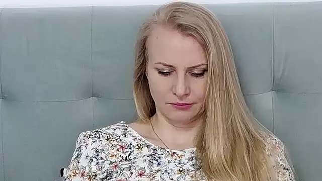 K  Adrienne online show from March 6, 7:03 am