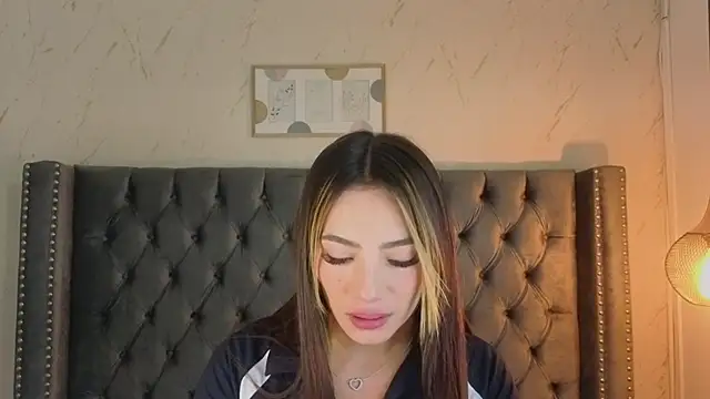 Kim Blane online show from April 12, 3:11 am