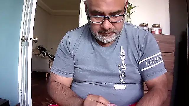PhillDrake11 online show from May 29, 3:43 pm
