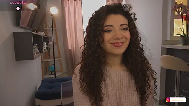 Snapshot of valeria_rosses chatting on May 15, 5:31 pm valeria rosses online show from May 15, 5:31 pm