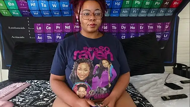 -khayaparker online show from April 6, 7:59 pm