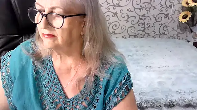 LolkaAlyss online show from October 22, 7:02 pm