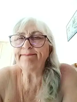 Snapshot of LolkaAlyss chatting on June 27, 11:59 am LolkaAlyss online show from June 27, 11:59 am