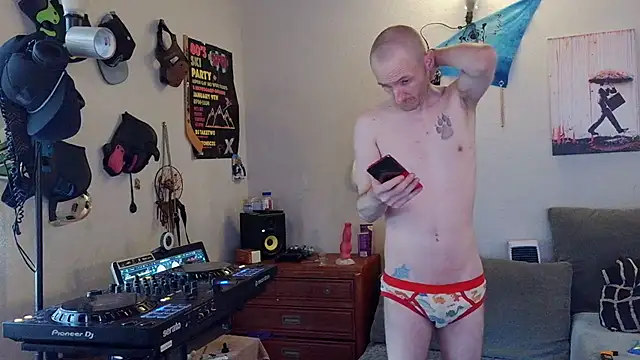 pyrowuff online show from July 6, 12:40 am