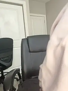 DancingLemonade online show from July 11, 3:37 pm