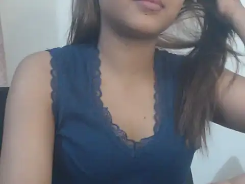 NancyRuvi online show from April 24, 5:04 pm