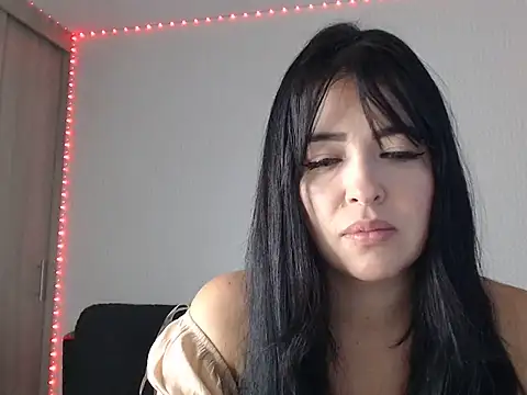 Aleska  Bell online show from July 10, 4:09 pm
