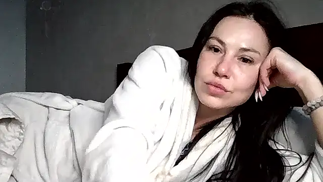 JulianaGold1 online show from January 14, 6:41 am