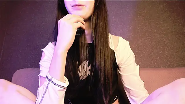 Alice  Aris online show from December 6, 7:34 pm