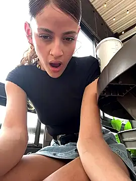 alana15 online show from January 8, 8:33 pm