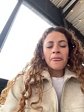 alana15 online show from February 1, 3:54 pm