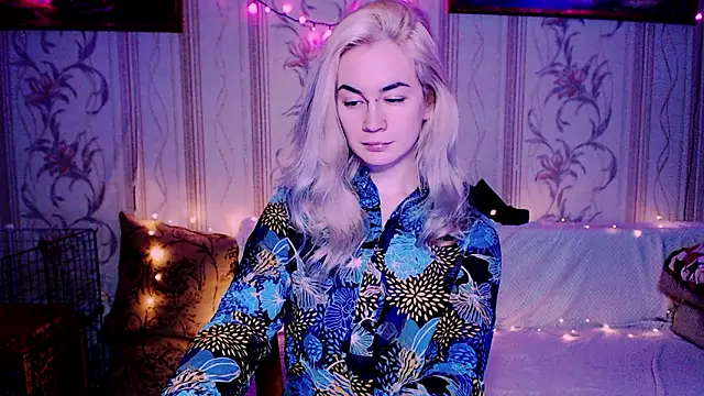 xxxcharismaaa online show from February 10, 7:18 pm