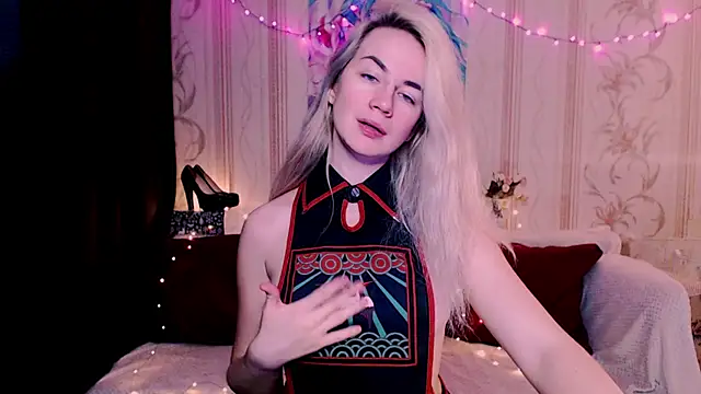 xxxcharismaaa online show from March 31, 8:20 pm