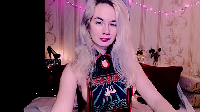 xxxcharismaaa online show from April 9, 1:38 am