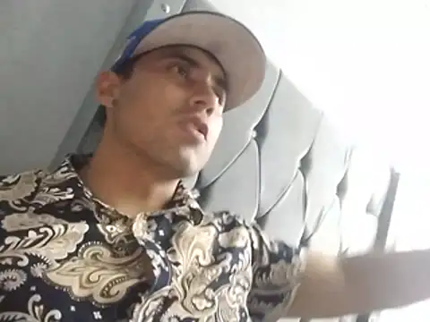 Prettyguy420 online show from July 19, 6:50 am